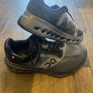 On Cloud Surfer Size Wide 9 Women's Running Shoes Black Charcoal Gray